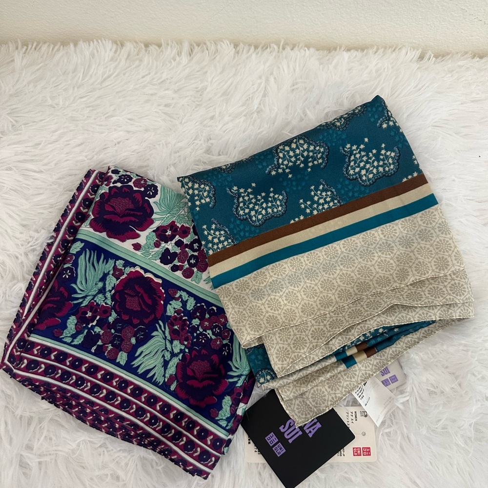 Anna Sui Teal and Purple Patterned Women’s scarves new